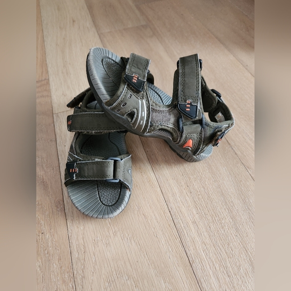 JOE FRESH | Athletic sandal with straps - Picture 2 of 6